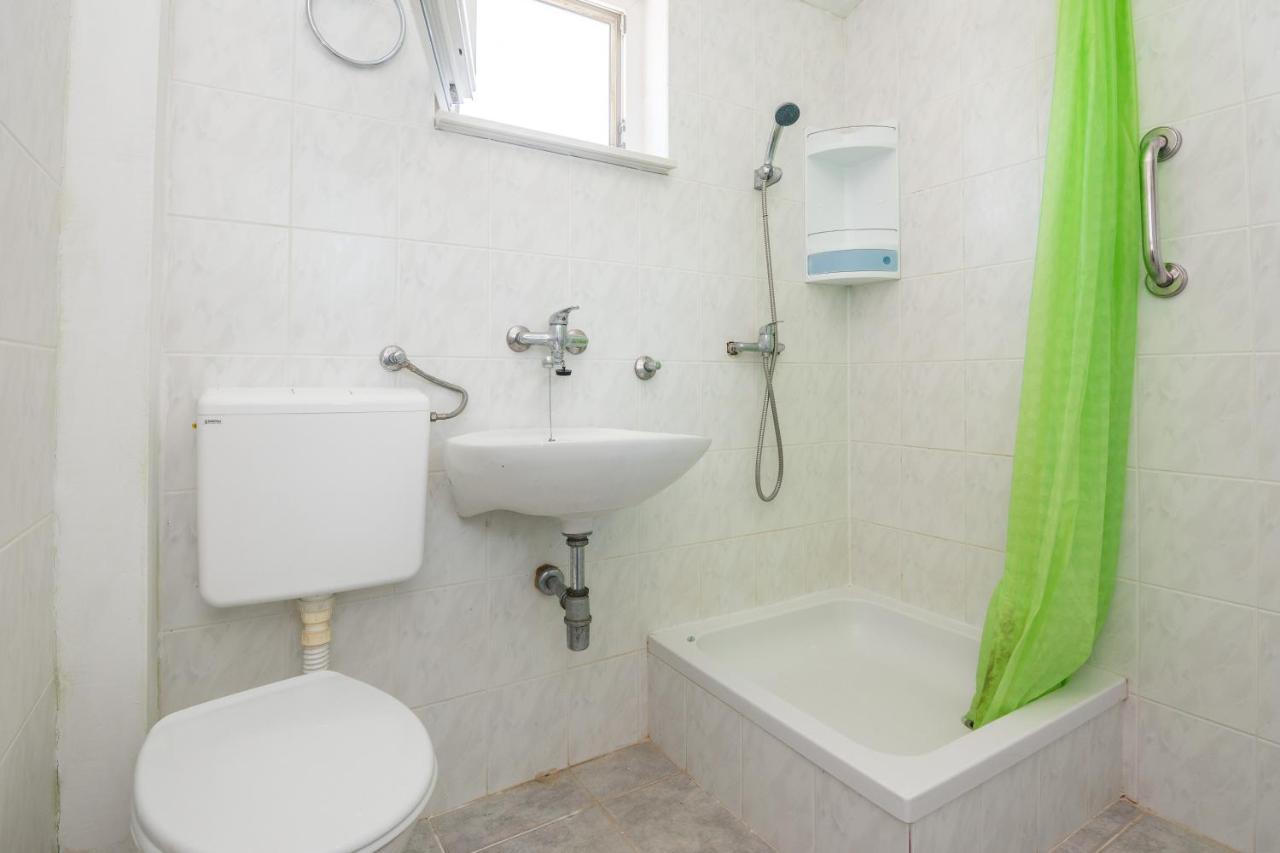 Paula Apartments Vir Luaran gambar
