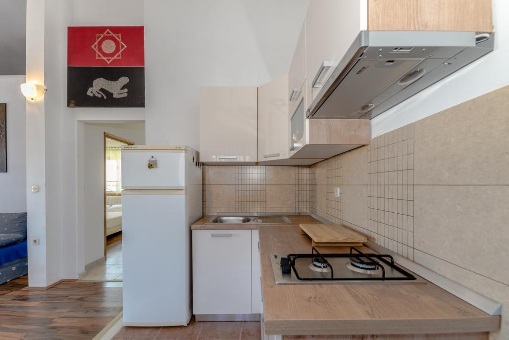 Paula Apartments Vir Luaran gambar