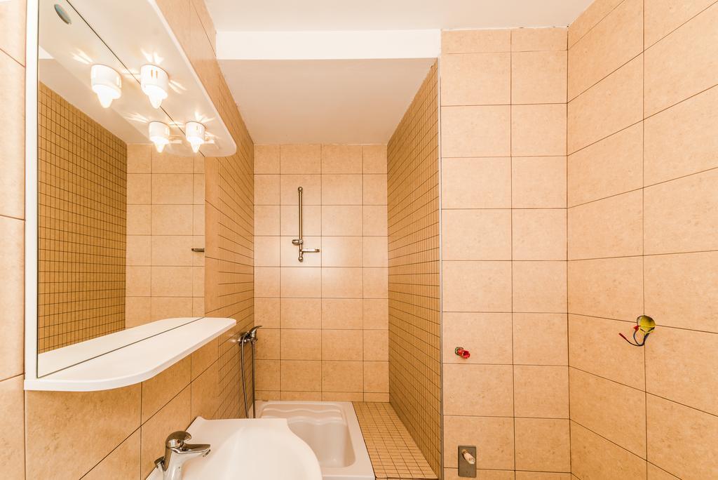 Paula Apartments Vir Luaran gambar
