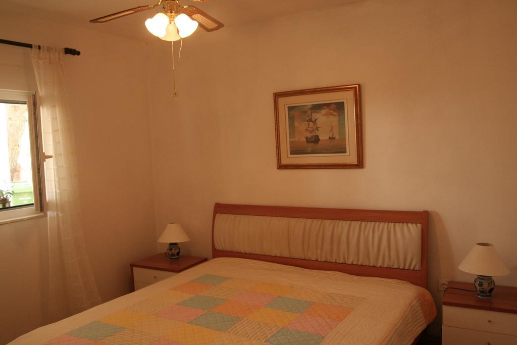 Paula Apartments Vir Luaran gambar